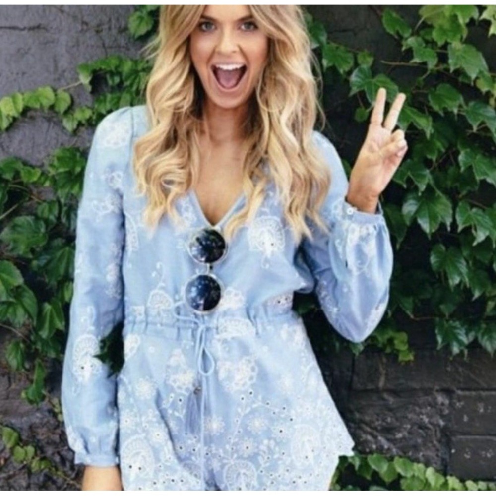 Spell & The Gypsy Womens Casablanca Chambray Embriodered Romper M Embroidered - Picture 2 of 11